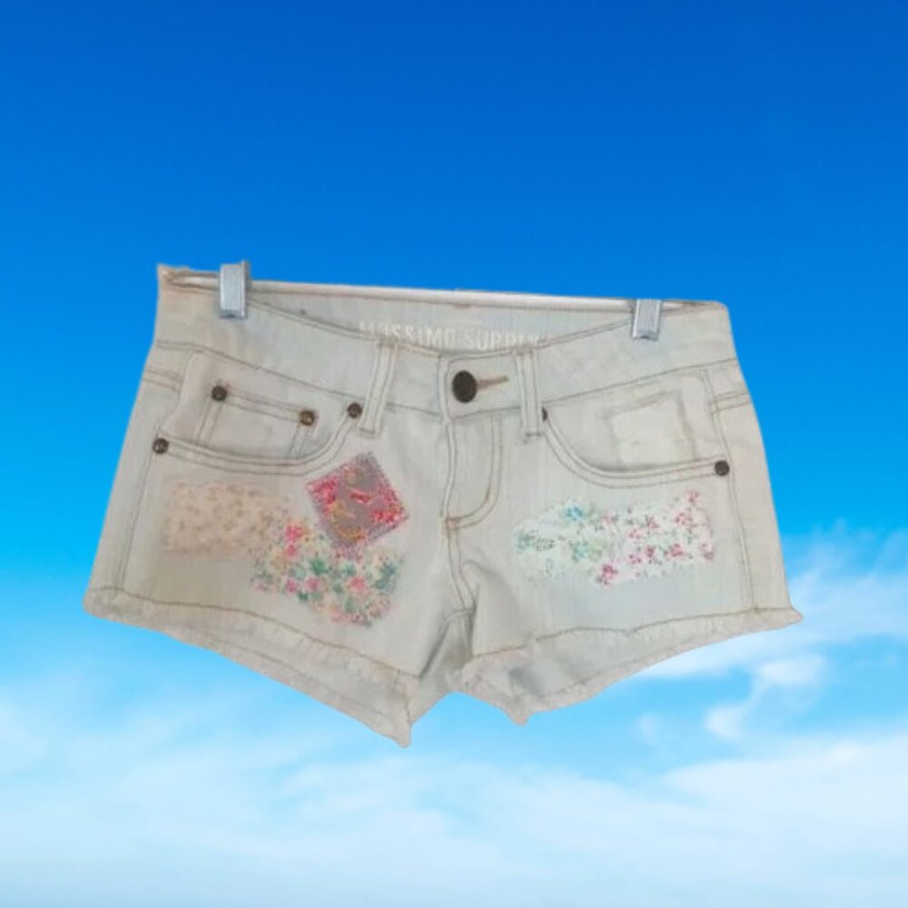Size 1 Short Shorts! Jean Shorts by Mossimo Supply /Show off you fit into these!